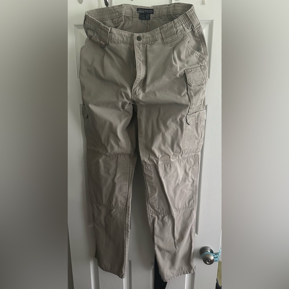 Men's Tan 5-11 tactical Cargo Pants…